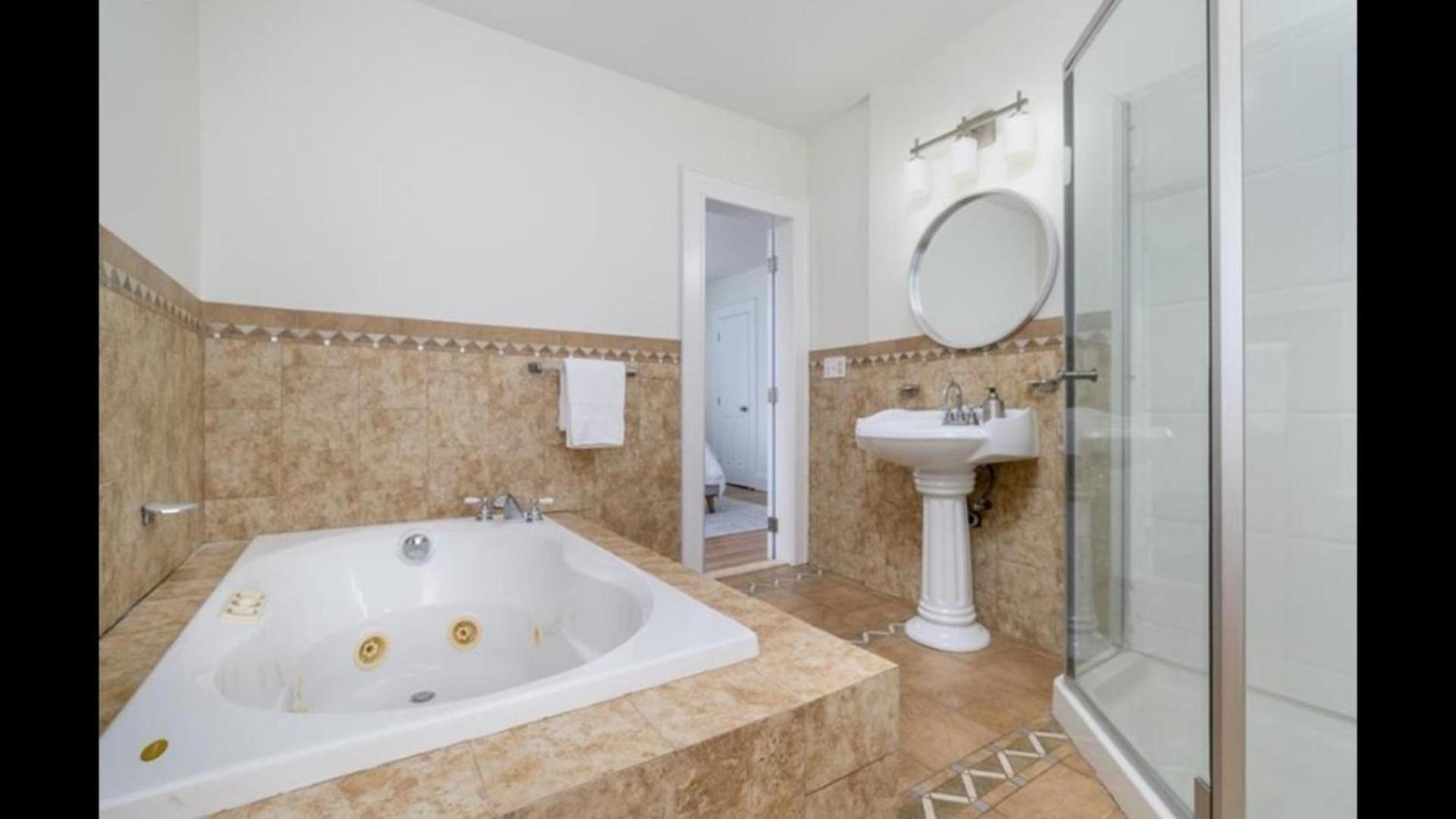 Black Rock Home - 4 Bed - Jacuzzi Bath - Beach Bridgeport Luaran gambar
