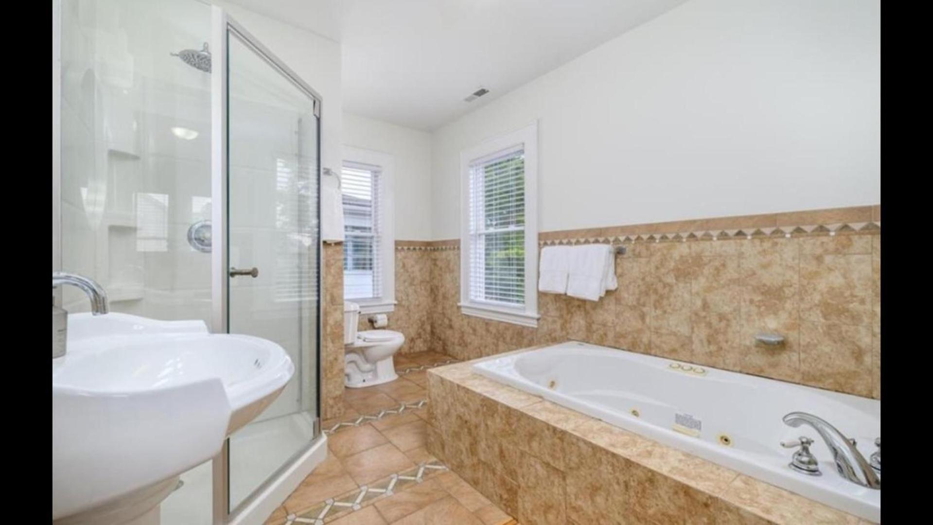 Black Rock Home - 4 Bed - Jacuzzi Bath - Beach Bridgeport Luaran gambar